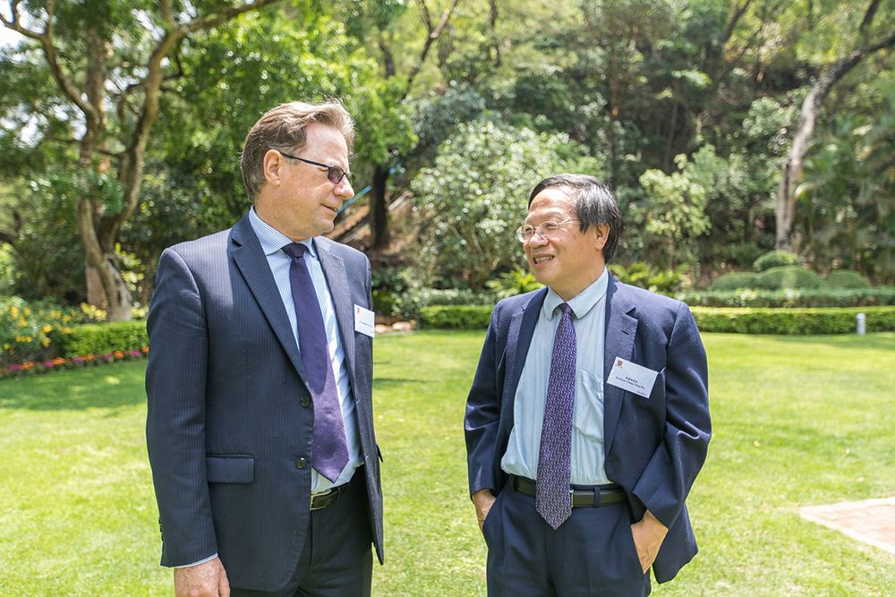 APRU Secretary General Chris Tremewan (left) and NTU Executive Vice President Ching-Ray Chang (right) at the inauguration ceremony.