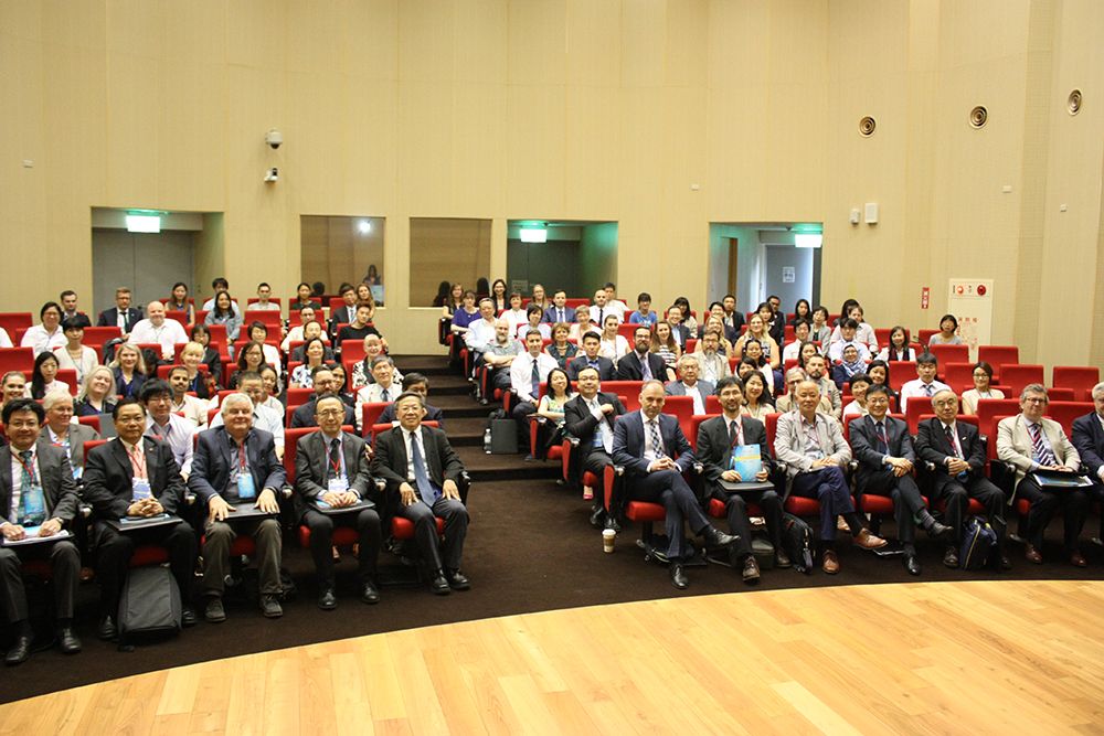 Image2:Scholars and experts of European and EU studies pose for a group photo at the 2018 EUSA AP Conference hosted by EUTW at NTU.