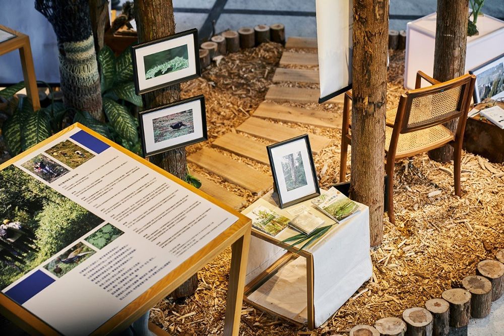 The Forest Campus Exhibition presents the stories, images, products, and crafts from the mountains. 