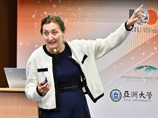 諾貝爾生醫學獎得主梅–布麗特．莫瑟來校演講 揭開「大腦GPS」與阿茲海默症的研究新視角圖