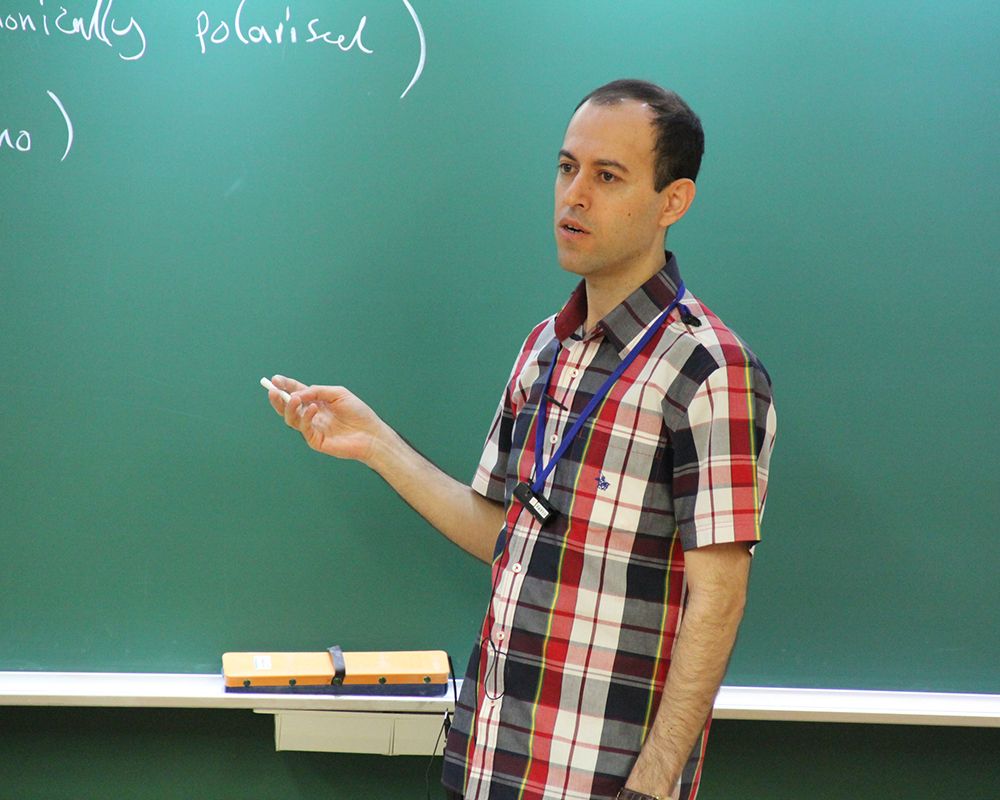 圖2:Caucher Birkar教授於訪問國家理論科學研究中心期間進行一系列的演講