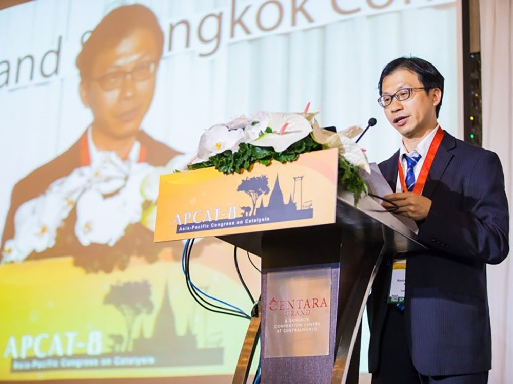 吳嘉文教授於第八屆亞太催化大會上演講