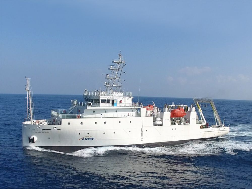 新海研1號海上試航英姿 全新探測能量將大幅提升臺灣海洋研究的宏觀視野