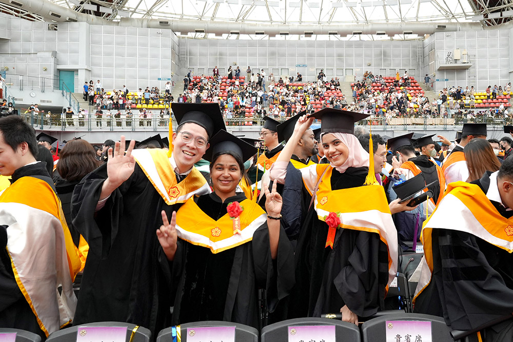 圖6:國立臺灣大學5月27日於綜合體育館舉辦111學年度畢業典禮。